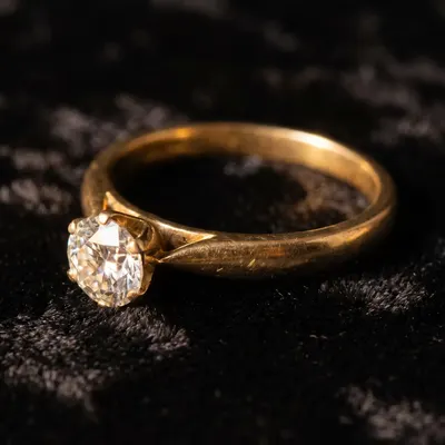 18ct engagement ring